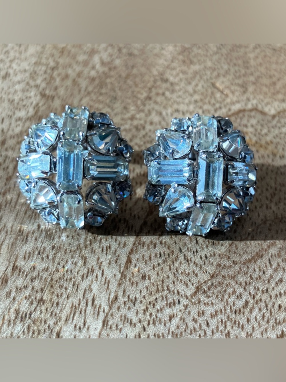 Vintage Crystal Cluster Round screw back Earrings - clear